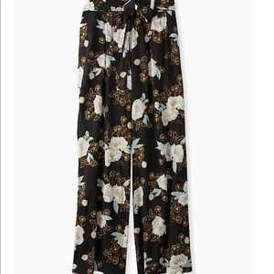 NWT Torrid Wide Leg Pants